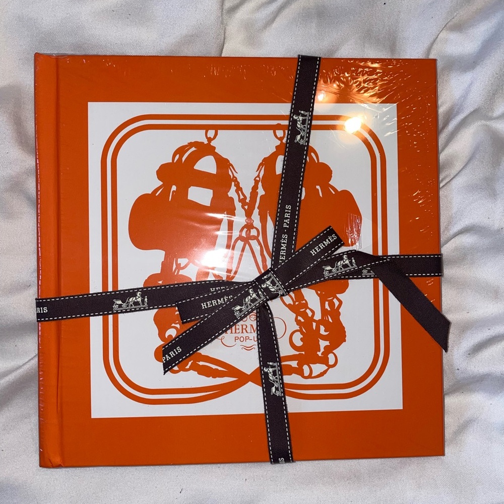 Hermes pop up book